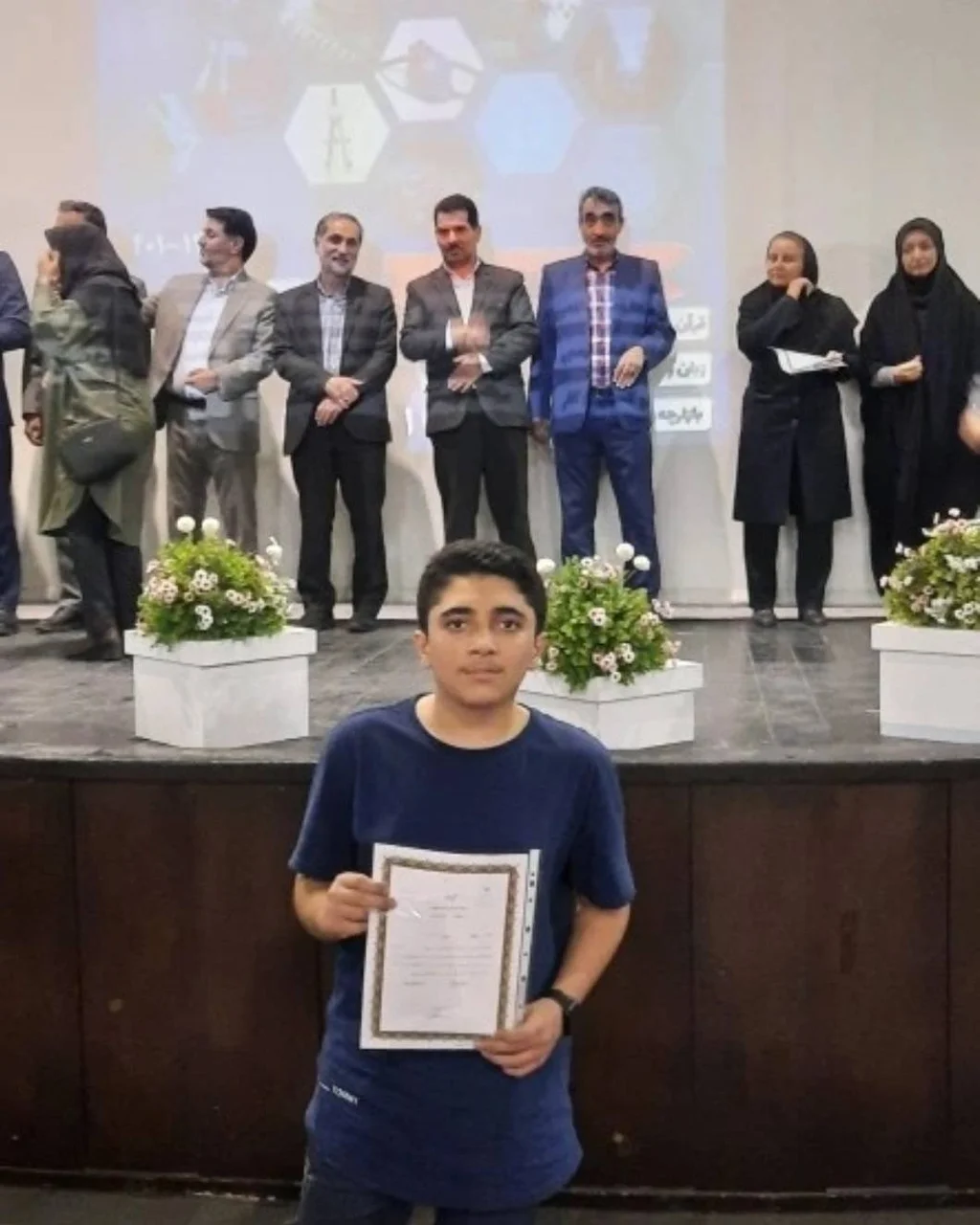 پرهام قلی زاده منتخب جشنوازه خوارزمی محور دست سازه 